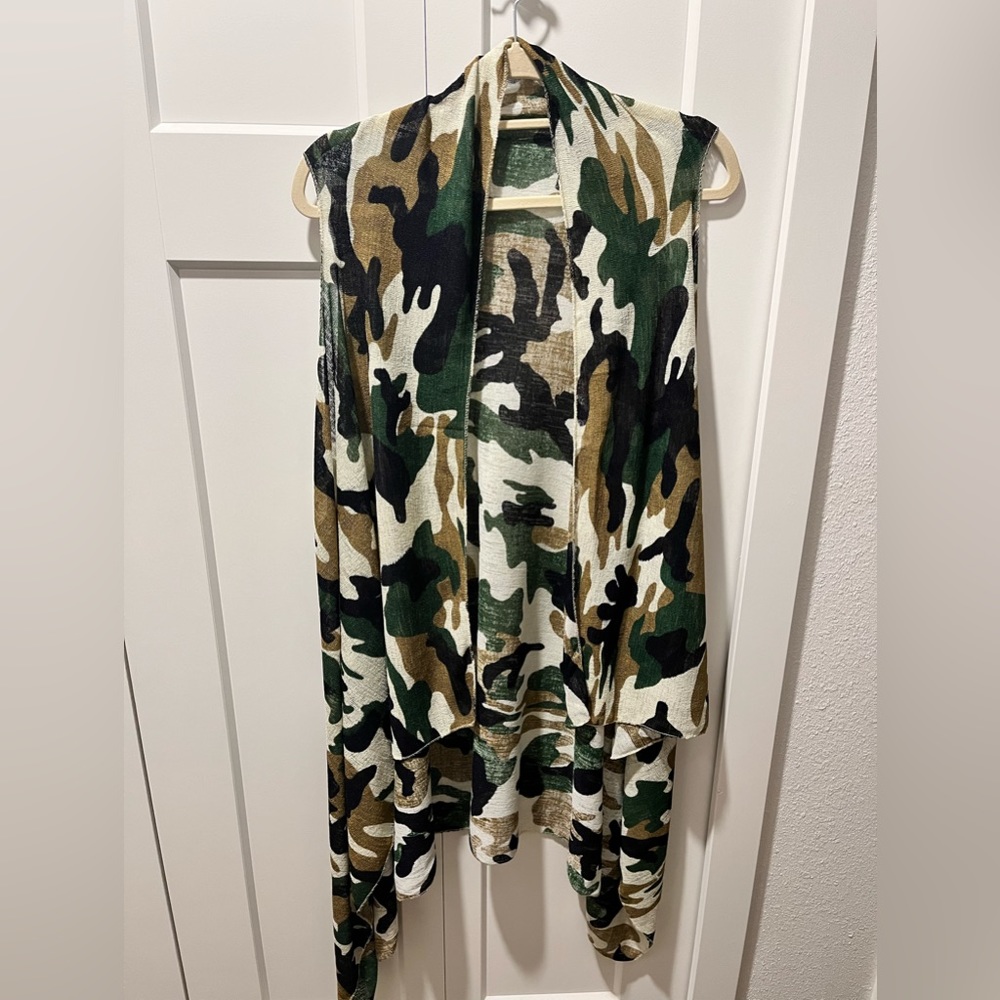 BIJORCA CAMOUFLAGE DESIGN NWT POLYESTER SLEEVELESS ASYMMETRIC LONG VEST …